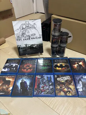 배트맨 시리즈 Blu-ray 10장 피규어 자료집 묶음 판매