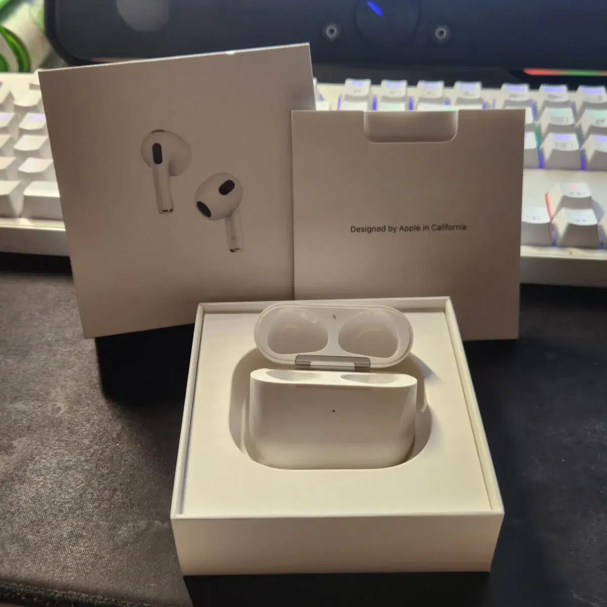 APPLE 애플 Grade A AirPods 3rd generation main unit full box