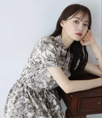 새상품급 BLUEEAST 블루이스트 무지 & 모듬 꽃무늬 원피스