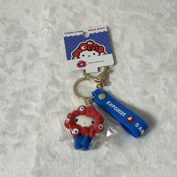 오사카 간사이 박람회 한정판 미야쿠미야쿠 변신 산리오 키링 헬로키티