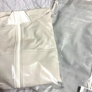 시짱 차광 후드티