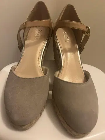 피티 24.0 cm 웨지샌들 스웨이드
