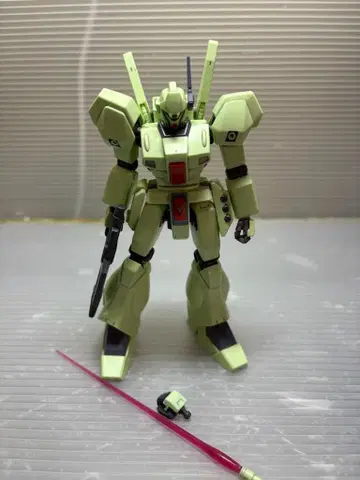 HGUC 역습의 샤아 1/144 RGM-89 제간 완성품