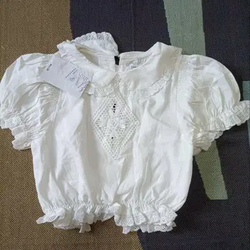 freckle rose cropped blouse 상의