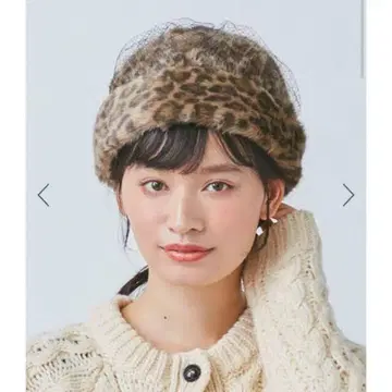 카오리노모리 레오파드 무늬 도트 퍼 모자
