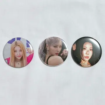 PURPLE KISS 일본 공연 캔뱃지 체인