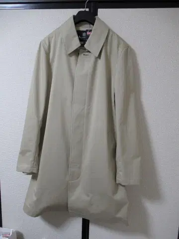 아쿠아 스큐텀 (Aquascutum) 트렌치코트
