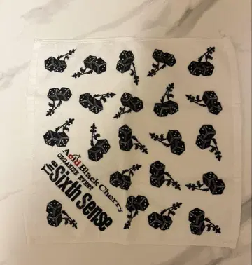 Acid Black Cherry 굿즈 핸드 타월