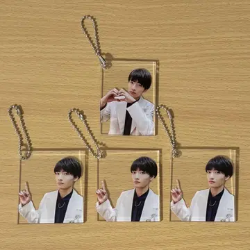 겐인와 지분니 아루. 무토 준 아크릴 키링