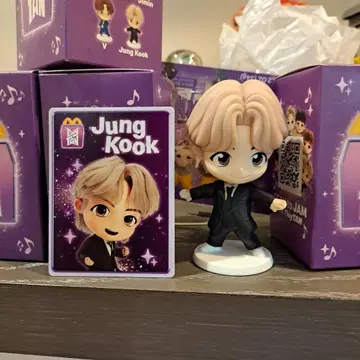 맥도날드 완구 Jung Kook 피규어 & 카드 세트