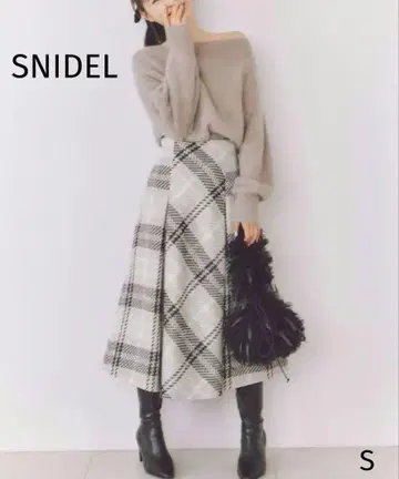 새상품 SNIDEL 로빙 체크 롱 스커트 2024AW