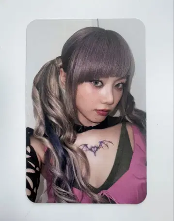 XG The first HOWL exhibition 한정판 히타나