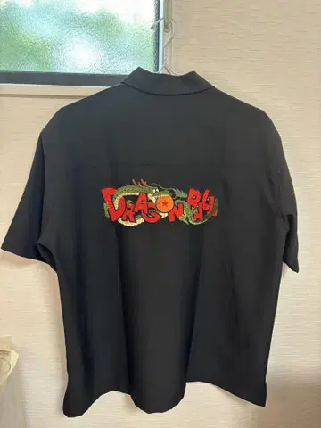 그라니프 DRAGON BALL 로고 빅 실루엣 폴리트로 반팔 셔츠