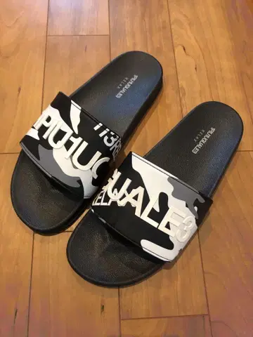 [ 미사용 새상품 ] 1piu1uguale3 RELAX 샌들 44