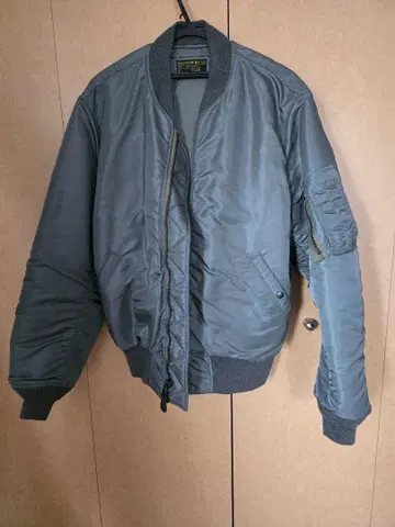 [ 새상품급 ] AVIREX VINTAGE MA-1 XL 색상: 세이지