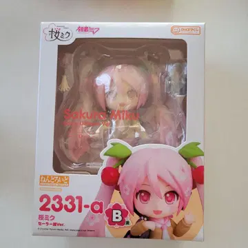 벚꽃 미쿠 넨도로이드