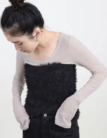 Horme 미니 프린지 니트 뷔스티에 블랙 새상품 시착만 한 상품