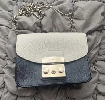 FURLA 메트로폴리스 숄더백 바이컬러