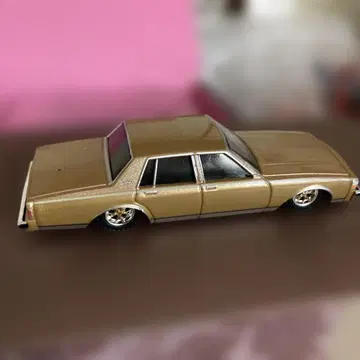 GREENLIGHT CAPRICE LOWRIDERS 미니카