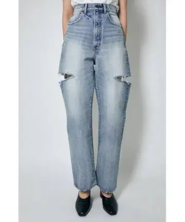 MOUSSY THIGH SLIT LOOSE STRAIGHT