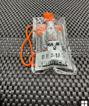 큐브릭 BEAMS 레어