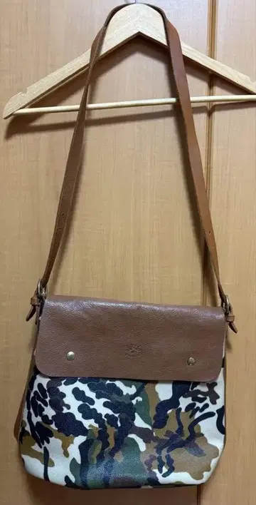 일비종떼 숄더백