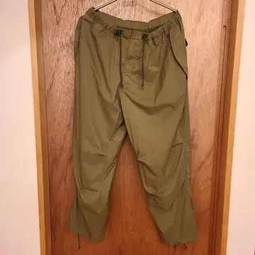 BEAMS PLUS 밀리터리 오버 팬츠 코마츠마테레 카고