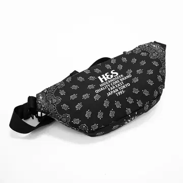 HIDE&SEEK CHROME SABIN 6L SLING 파우치 새상품