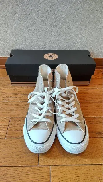 CONVERSE 베이지 하이컷 스니커즈