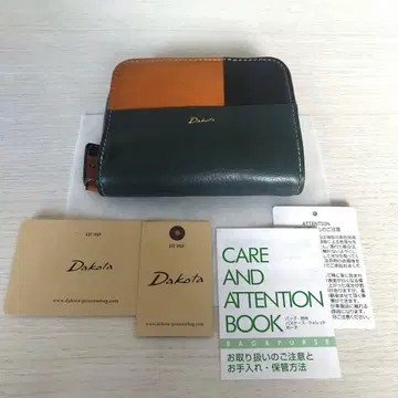 미사용 새상품 dakota 브코 접이식 지갑