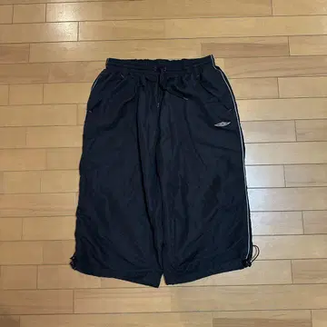 UMBRO 배기 숏팬츠 반바지
