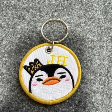 준호 2PM 펭귄 자수 키링