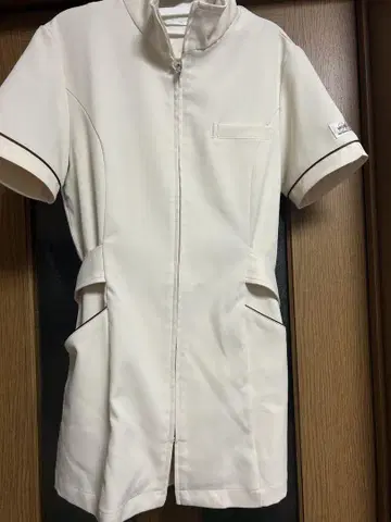 새상품급 MICHEL KLEIN 에스테틱 유니폼 M 사이즈