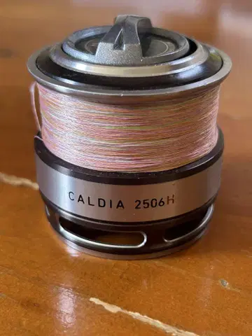 다이와 14 디어 2506H 스풀