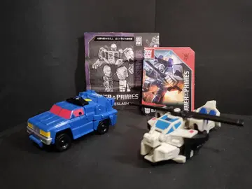 PP-29 디셉티콘 배틀슬래시 + PP-30 로드트랩 합체 가능