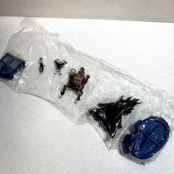 [ 미개봉 ] 보너스 부품 포함 검은 수염 피규어 로그 박스 마린포드 편