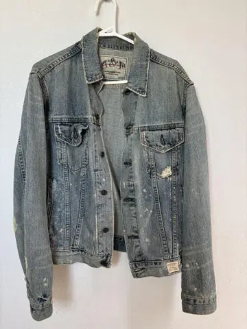 ABERCROMBIE&FITCH