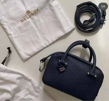 DELVAUX 델보 쿨 박스 나노 네이비 새상품급 정품