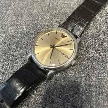 EMPORIO ARMANI 20주년 기념 시계