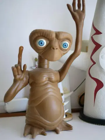 레어 E.T 피규어