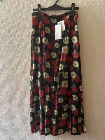 새상품 moussy 꽃무늬 롱 스커트 2