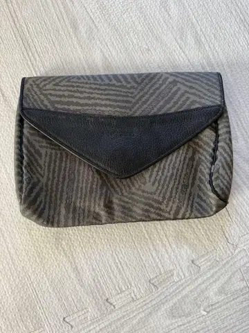 ungaro 클러치 백