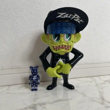 Zac Pac S'K'UM KUN 스캠군 thrasher 베어브릭