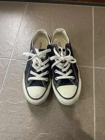 컨버스 스니커즈 23cm