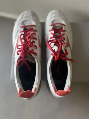 모렐리아 네오 4 엘리트 26.0cm