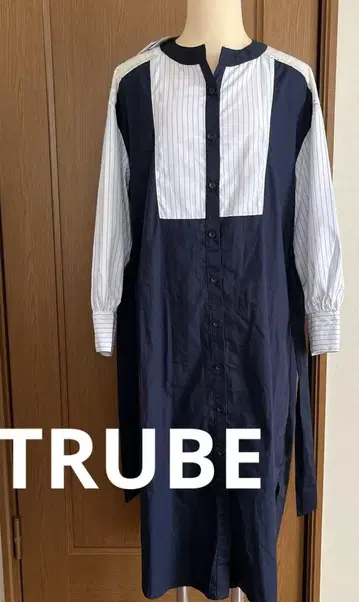 TRUBE [ 미사용품 ] 네이비 절개 원피스 M~L 대응 36