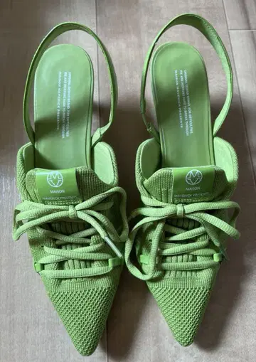 메종 마베릭 프레젠츠 Knit Lace-Up Sneaker Heels