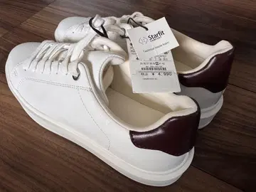 ZARA 새상품 스니커즈 (EUR 40)