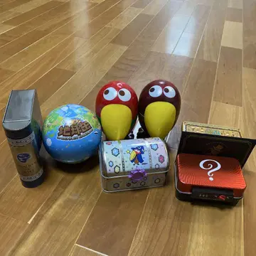 지구본과 새 마스코트 세트