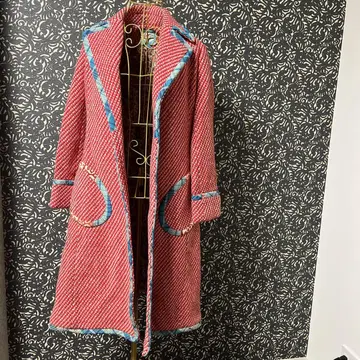 빨간색 롱 코트